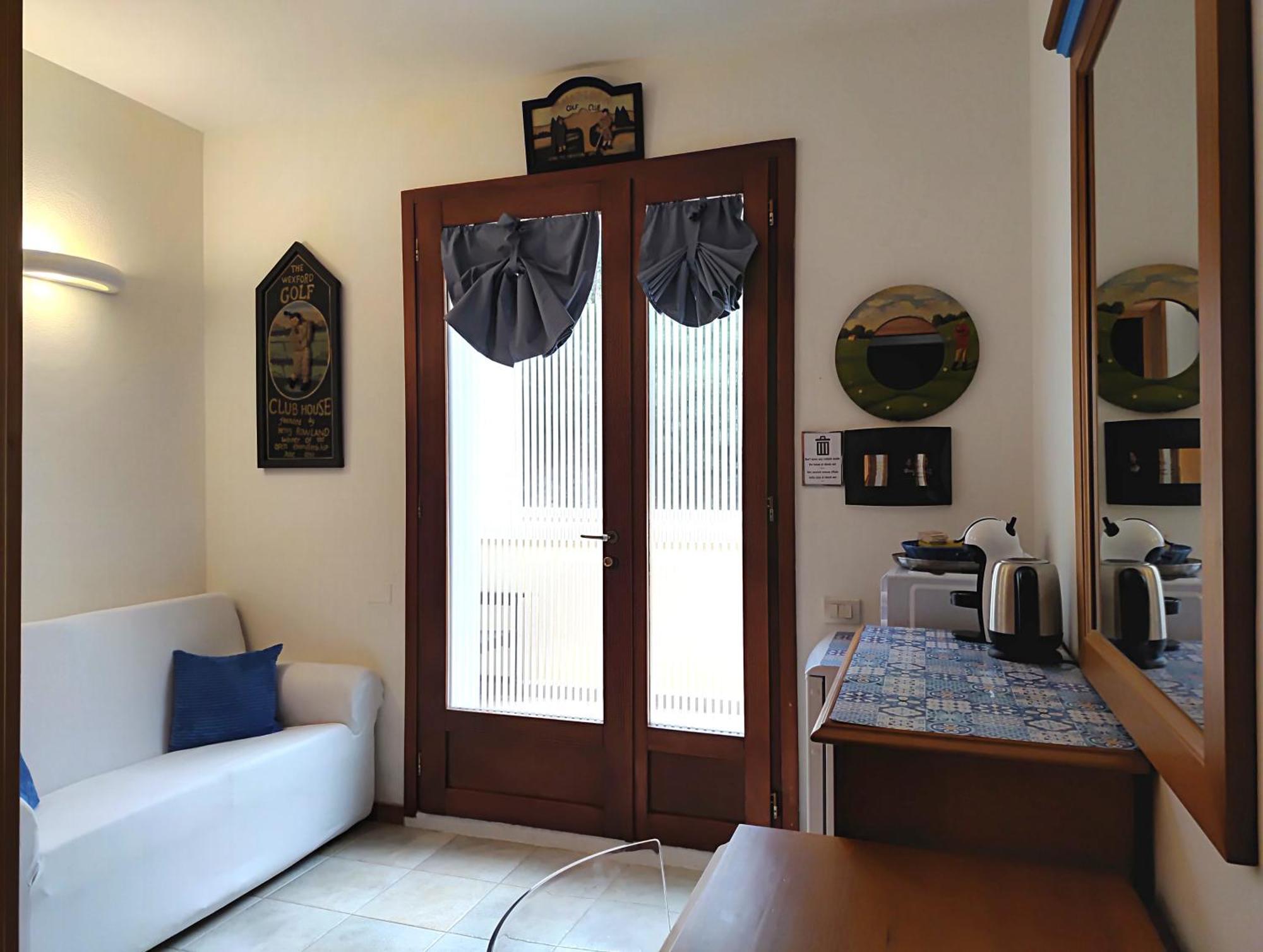 Golf & Sea Residence Is Molas Pula Εξωτερικό φωτογραφία